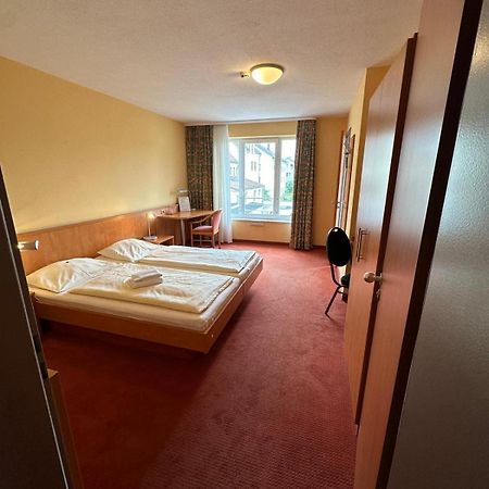 Gasthaus - Hotel Neue Post Meitingen Eksteriør bilde